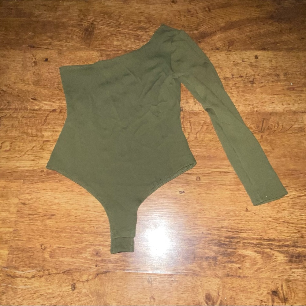 one sleeve body suit